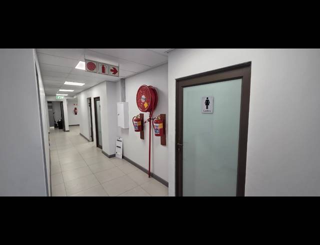 173M² OFFICE TO LET IN SONHEUWEL